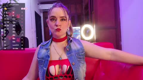 Snapshot of ginnagrace chatting on January 2025 12:29:01 PM Ginna online show from January 2025 12:29:01 PM