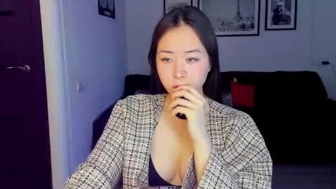 Ginny online show from February 2025 10:58:01 AM