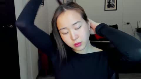 Ginny online show from March 2025 08:21:01 PM