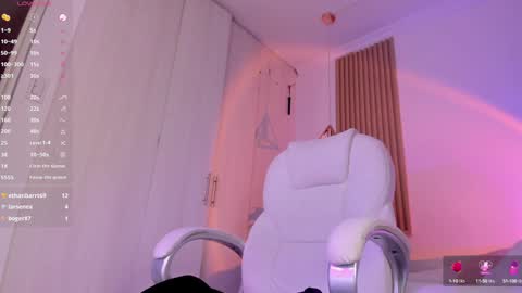 Kendall online show from December 2024 04:34:01 PM