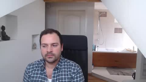 Snapshot of gintonik89 chatting on February 2025 07:31:02 AM gintonik89 online show from February 2025 07:31:02 AM