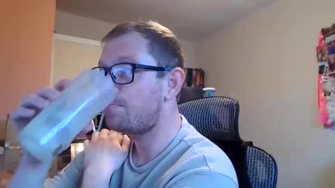 Snapshot of ginwood chatting on December 2025 09:47:02 AM ginwood online show from December 2025 09:47:02 AM