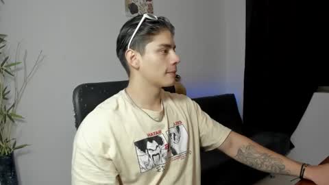 Snapshot of gio_russo chatting on December 2024 05:26:02 AM GioRusso online show from December 2024 05:26:02 AM