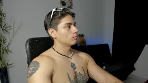 Snapshot of gio_russo chatting on December 2024 12:29:01 AM GioRusso online show from December 2024 12:29:01 AM