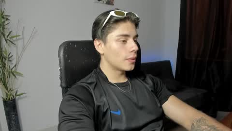 Snapshot of gio_russo chatting on December 2024 06:06:02 PM GioRusso online show from December 2024 06:06:02 PM