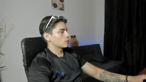 Snapshot of gio_russo chatting on December 2024 11:19:02 PM GioRusso online show from December 2024 11:19:02 PM