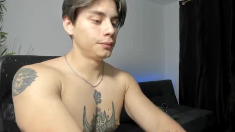 Snapshot of gio_russo chatting on December 2024 08:41:01 AM GioRusso online show from December 2024 08:41:01 AM