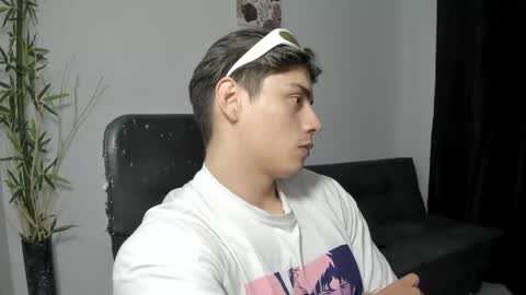 Snapshot of gio_russo chatting on December 2024 09:09:01 PM GioRusso online show from December 2024 09:09:01 PM