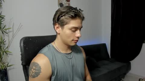 Snapshot of gio_russo chatting on December 2024 04:12:02 AM GioRusso online show from December 2024 04:12:02 AM