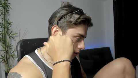 Snapshot of gio_russo chatting on December 2024 09:39:01 PM GioRusso online show from December 2024 09:39:01 PM