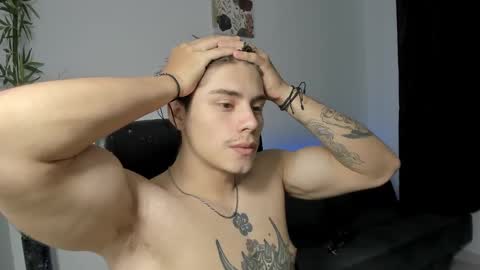 Snapshot of gio_russo chatting on December 2024 06:30:02 AM GioRusso online show from December 2024 06:30:02 AM