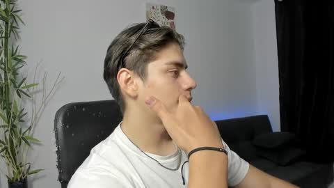 Snapshot of gio_russo chatting on December 2024 09:00:02 PM GioRusso online show from December 2024 09:00:02 PM