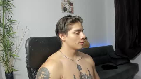 Snapshot of gio_russo chatting on December 2024 10:23:02 PM GioRusso online show from December 2024 10:23:02 PM