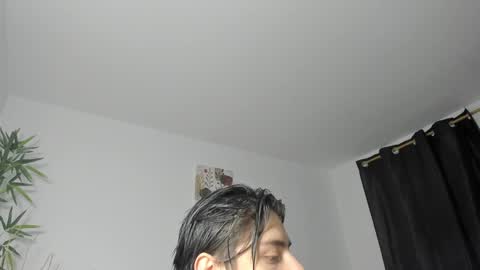 Snapshot of gio_russo chatting on January 2025 07:49:02 PM GioRusso online show from January 2025 07:49:02 PM