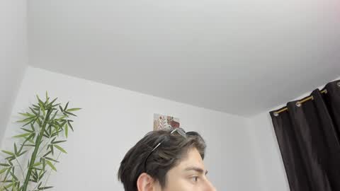 Snapshot of gio_russo chatting on January 2025 11:19:02 PM GioRusso online show from January 2025 11:19:02 PM