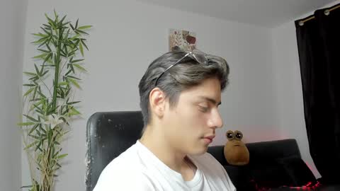 Snapshot of gio_russo chatting on January 2025 02:22:02 AM GioRusso online show from January 2025 02:22:02 AM