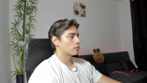 Snapshot of gio_russo chatting on January 2025 01:23:02 AM GioRusso online show from January 2025 01:23:02 AM