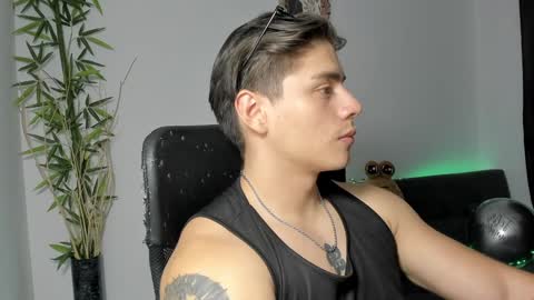 Snapshot of gio_russo chatting on January 2025 05:51:01 AM GioRusso online show from January 2025 05:51:01 AM