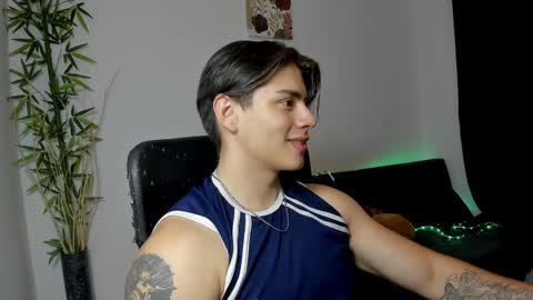 Snapshot of gio_russo chatting on February 2025 12:00:02 AM GioRusso online show from February 2025 12:00:02 AM