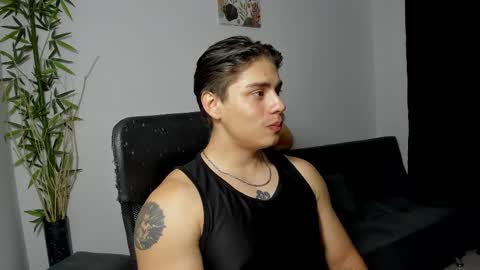 Snapshot of gio_russo chatting on February 2025 02:35:01 AM GioRusso online show from February 2025 02:35:01 AM