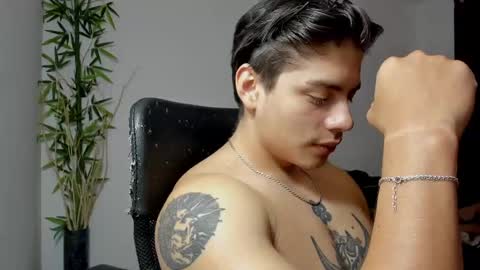 Snapshot of gio_russo chatting on February 2025 05:25:02 PM GioRusso online show from February 2025 05:25:02 PM