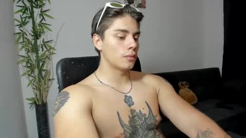 Snapshot of gio_russo chatting on February 2025 11:30:01 PM GioRusso online show from February 2025 11:30:01 PM