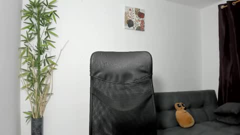 Snapshot of gio_russo chatting on February 2025 03:33:02 AM GioRusso online show from February 2025 03:33:02 AM