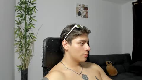 Snapshot of gio_russo chatting on February 2025 06:38:02 AM GioRusso online show from February 2025 06:38:02 AM