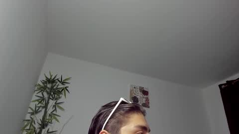 Snapshot of gio_russo chatting on February 2025 09:41:02 PM GioRusso online show from February 2025 09:41:02 PM