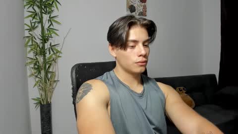 Snapshot of gio_russo chatting on February 2025 11:04:01 PM GioRusso online show from February 2025 11:04:01 PM