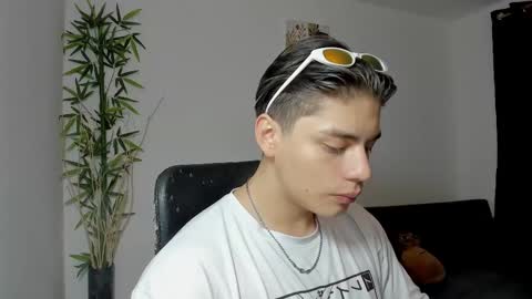 Snapshot of gio_russo chatting on March 2025 11:42:01 PM GioRusso online show from March 2025 11:42:01 PM