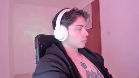 Snapshot of gio_russo chatting on September 2025 04:39:02 PM GioRusso online show from September 2025 04:39:02 PM