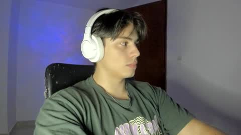 Snapshot of gio_russo chatting on September 2025 10:48:02 PM GioRusso online show from September 2025 10:48:02 PM