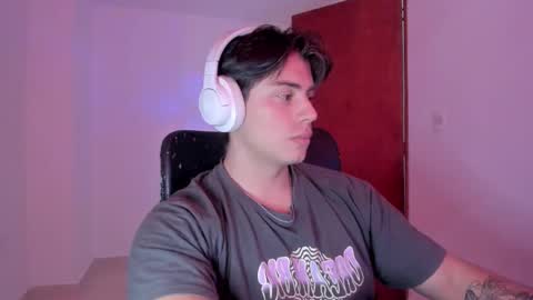 Snapshot of gio_russo chatting on September 2025 06:46:01 PM GioRusso online show from September 2025 06:46:01 PM