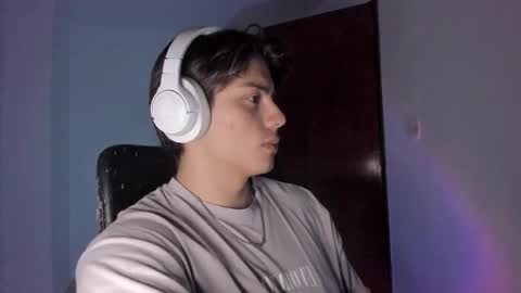 Snapshot of gio_russo chatting on October 2025 11:35:01 PM GioRusso online show from October 2025 11:35:01 PM