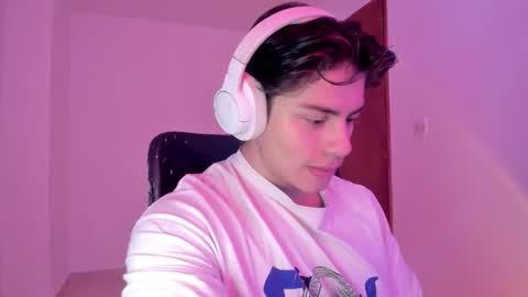 Snapshot of gio_russo chatting on October 2025 06:40:01 PM GioRusso online show from October 2025 06:40:01 PM