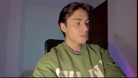 Snapshot of gio_russo chatting on October 2025 04:59:02 AM GioRusso online show from October 2025 04:59:02 AM