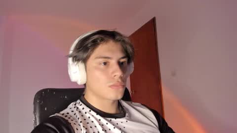 Snapshot of gio_russo chatting on March 2026 12:30:02 AM GioRusso online show from March 2026 12:30:02 AM