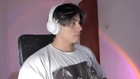 Snapshot of gio_russo chatting on March 2026 04:51:01 AM GioRusso online show from March 2026 04:51:01 AM