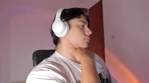 Snapshot of gio_russo chatting on March 2026 05:34:02 PM GioRusso online show from March 2026 05:34:02 PM