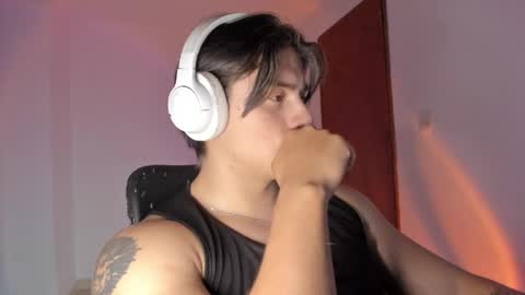 Snapshot of gio_russo chatting on April 2026 02:45:02 AM GioRusso online show from April 2026 02:45:02 AM