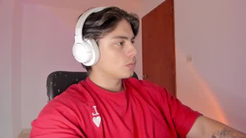 Snapshot of gio_russo chatting on April 2026 03:42:02 PM GioRusso online show from April 2026 03:42:02 PM