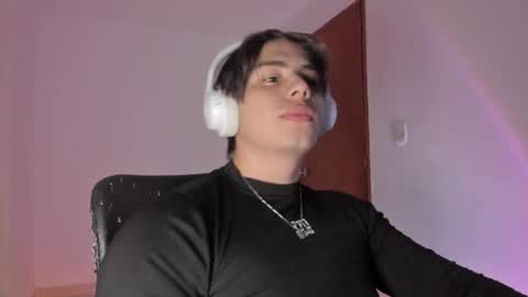 Snapshot of gio_russo chatting on April 2026 04:01:01 AM GioRusso online show from April 2026 04:01:01 AM