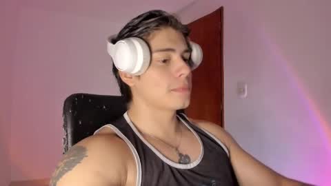 Snapshot of gio_russo chatting on April 2026 08:58:02 PM GioRusso online show from April 2026 08:58:02 PM