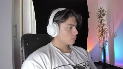 Snapshot of gio_russo chatting on April 2026 04:26:01 PM GioRusso online show from April 2026 04:26:01 PM