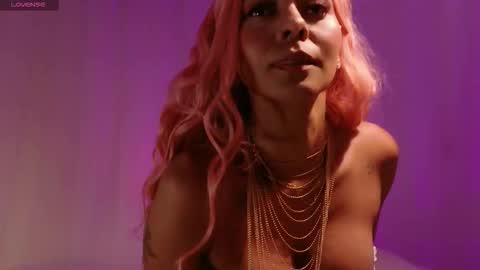Giorgia Luxe online show from October 2025 12:27:01 AM