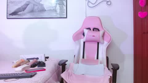 giorgina_montiere online show from January 2026 10:24:02 PM