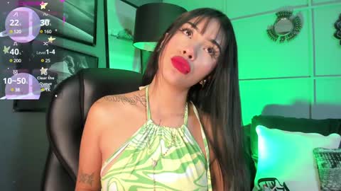 Snapshot of giovanna_oliveira chatting on January 2025 08:51:02 AM Giovanna online show from January 2025 08:51:02 AM