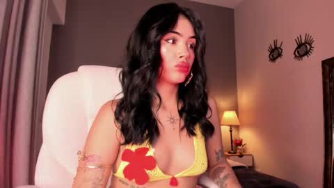 Snapshot of giovanna_oliveira chatting on November 2025 06:24:01 AM Giovanna online show from November 2025 06:24:01 AM