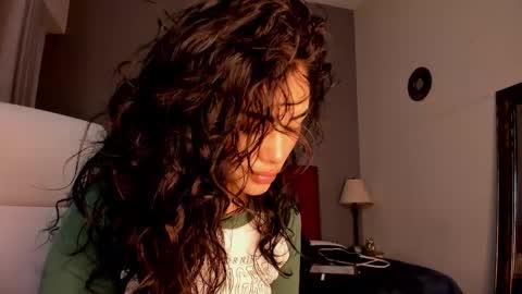 Snapshot of giovanna_oliveira chatting on February 2026 06:13:01 AM Giovanna online show from February 2026 06:13:01 AM